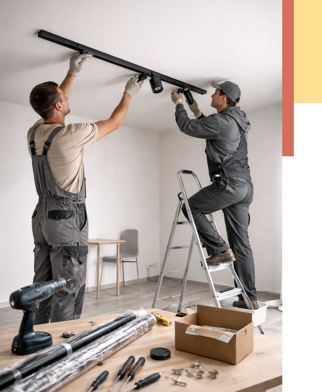 Установка трековых светильников в натяжной потолок в Симферополе от 4363 руб. | ОТДЕЛОЧНИК-Сим